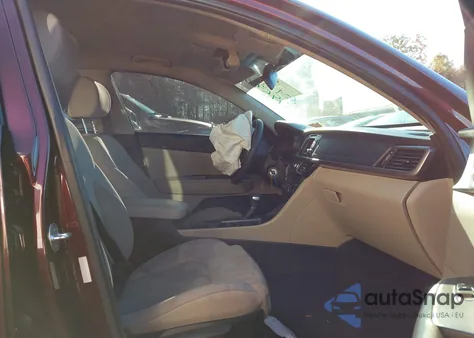 2017 Kia Optima Lx z USA, uszkodzony, nr VIN 5XXGT4L39HG122501